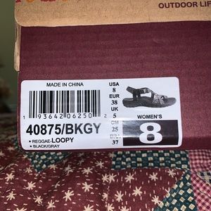 Sketchers reggae loopy sandals